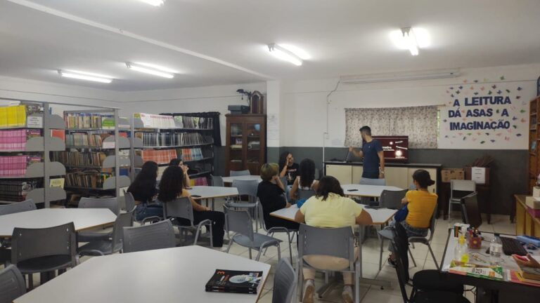 Escolas públicas de Poços recebem “Projeto Filma aí”