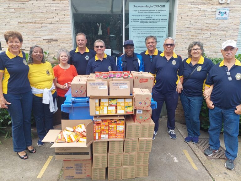 Lions Clube Urânio doa cerca de 500 pacotes de gelatinas para o Café Cacon 