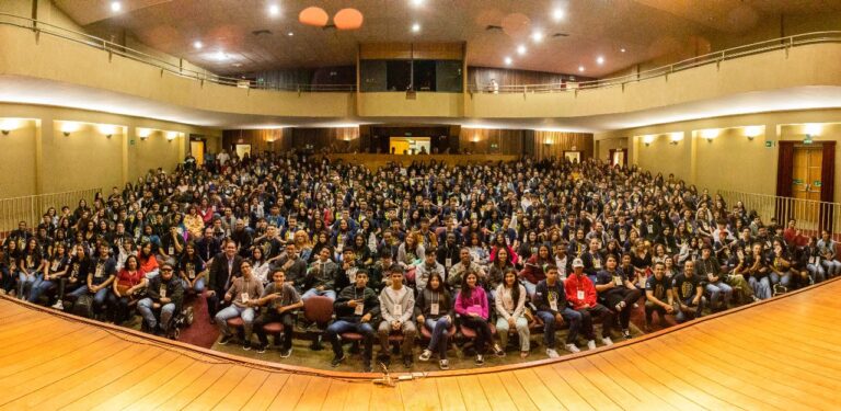 Encontro Regional do Parlamento Jovem recebe mais de 400 estudantes em Poços de Caldas