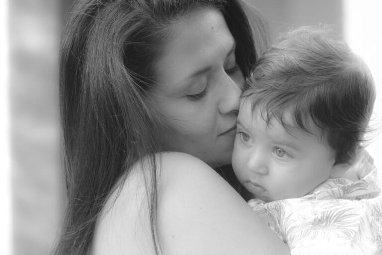 Shopping de Poços faz exposição de mães e filhos