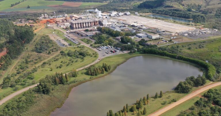 Alcoa divulga hidrato de baixo carbono no 51º Congresso Nacional de Saneamento da Assemae