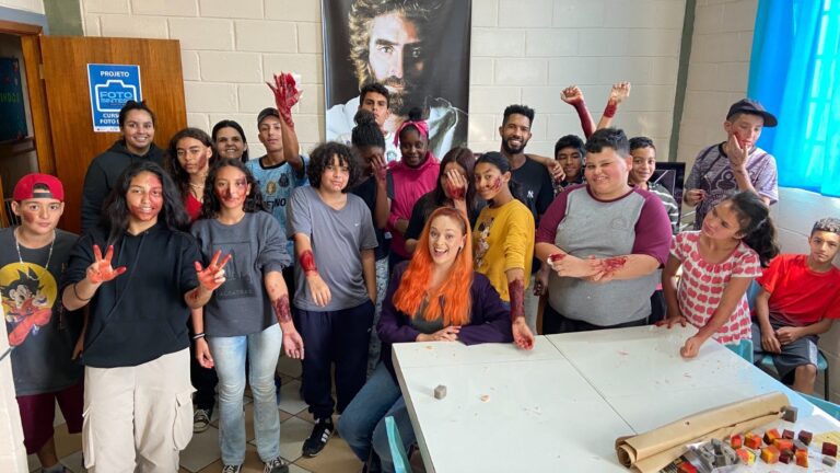Foto Síntese promoveu jornada de descobertas artísticas para jovens da Casa do Caminho