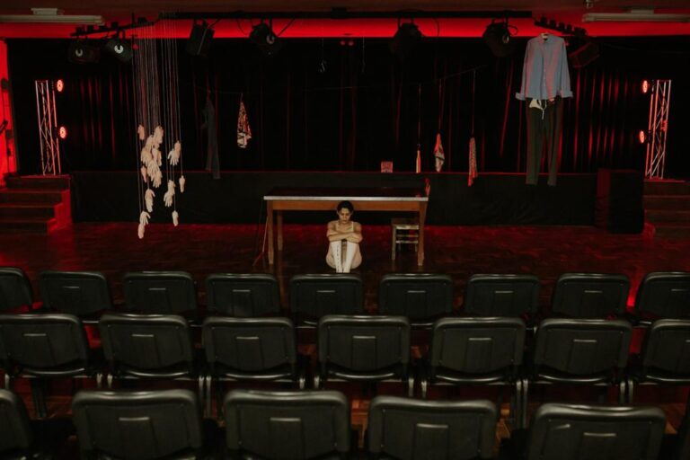 Peça teatral “Recortes: A Mulher e o seu Corpo Público” acontece neste sábado, 28
