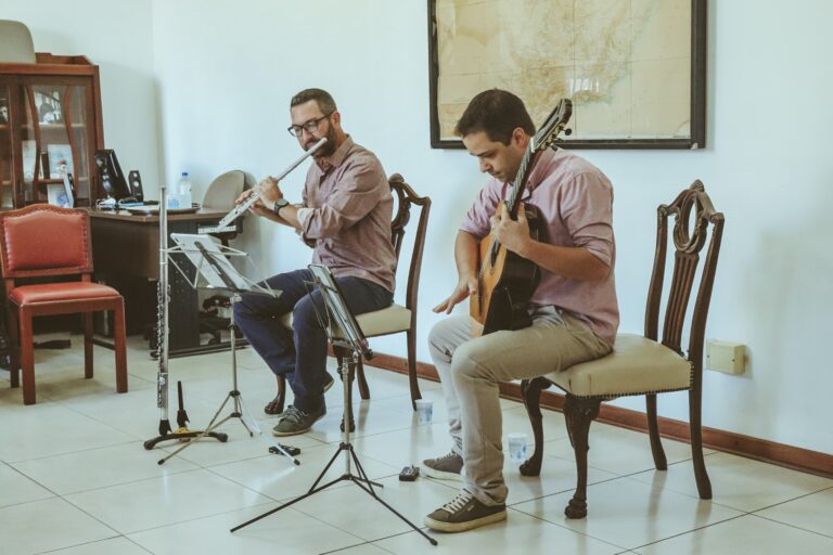 Duo Faria-Batiston se apresenta neste domingo no Museu de Poços