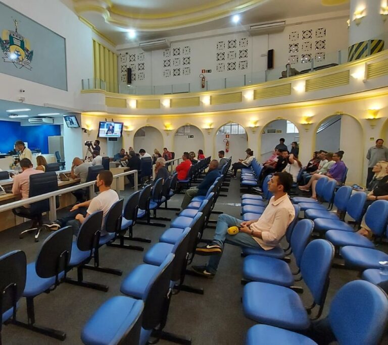Vereador questiona falta de pagamento de médicos que atuam na UPA, Margarita Morales e Samu