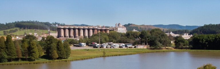 Programa de Estágio Alcoa 2024 oferece 90 oportunidades em diferentes regiões do Brasil