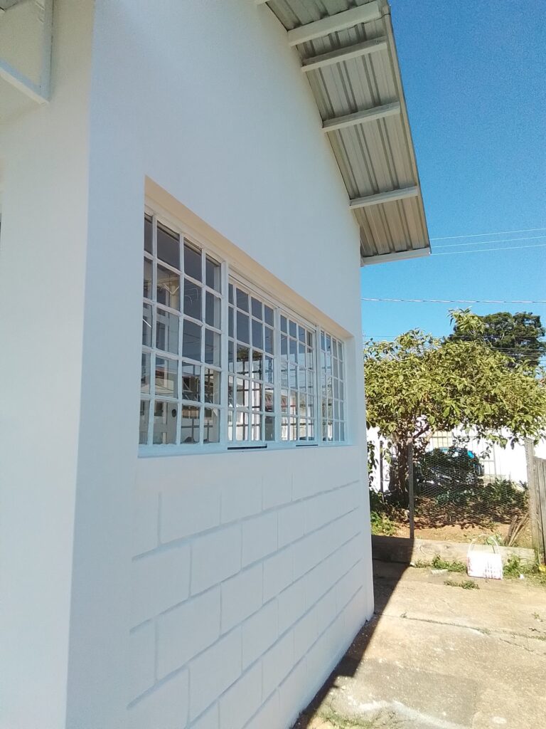 Unimed Poços reforma e faz manutenção no PSF Parque Esperança 