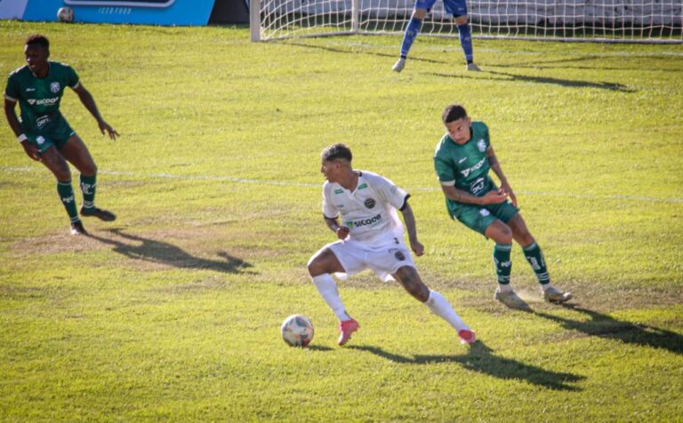 Caldense perde para o North na estreia do Módulo II do Mineiro 2024