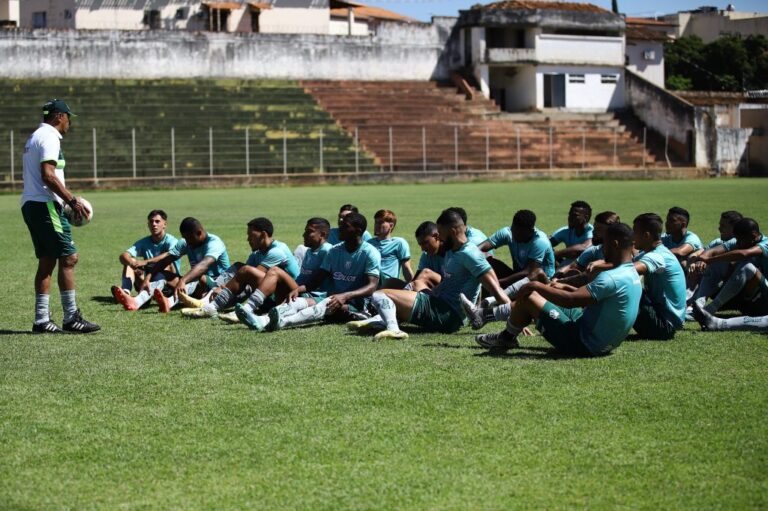 Caldense treina em Montes Claros para enfrentar o North no Módulo II do Mineiro
