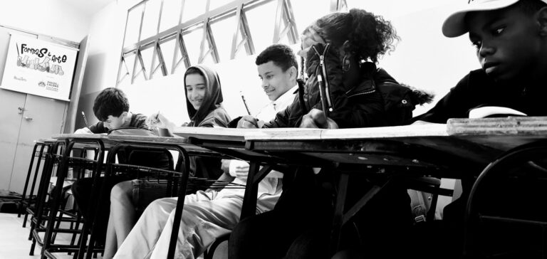 Projeto Formas e arte beneficia mais de 150 alunos em Poços