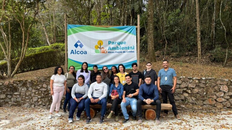 Programa Alcoa de Portas Abertas recebe visita de acadêmicos do Instituto Federal