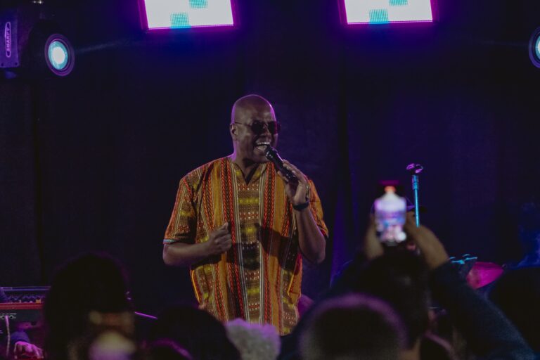 Mununu faz shows de pré-lançamento do disco ‘Baianeira’ em Poços e Pouso Alegre