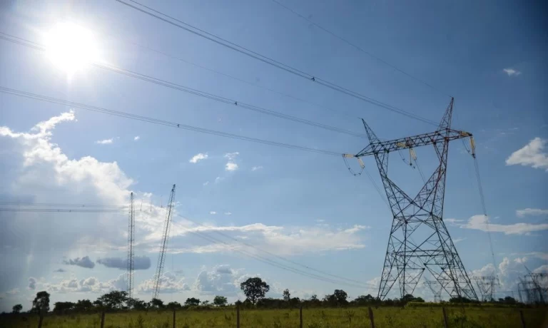 Bandeira tarifária de energia passa a ser ‘verde’ a partir desta segunda, 2