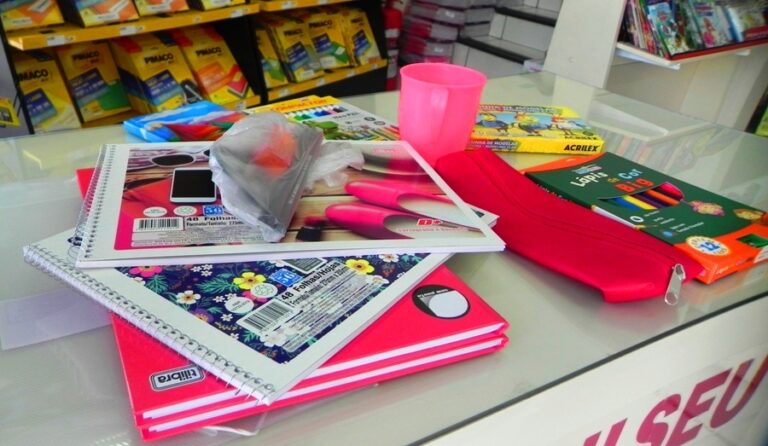 Distribuição do kit escolar 2025 começa dia 6 de fevereiro
