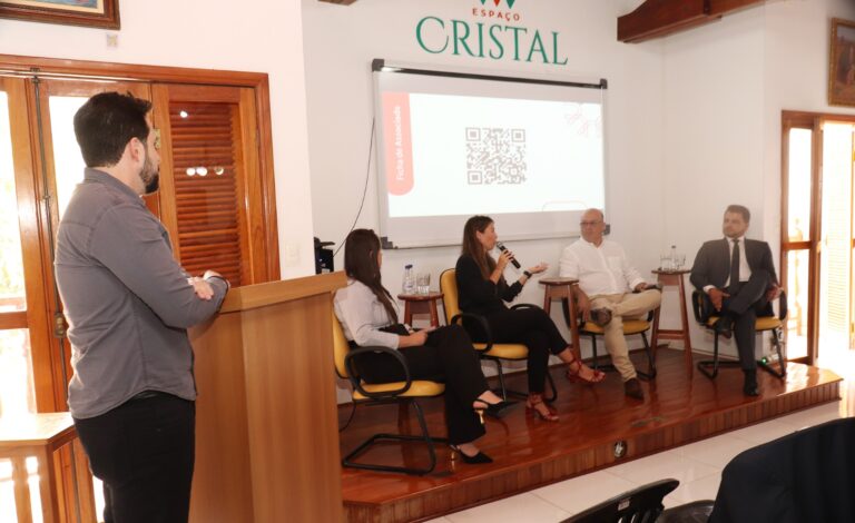 Empresários e especialistas se reúnem para debater a sustentabilidade empresarial