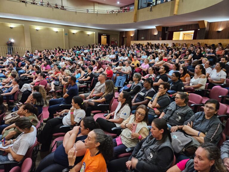 Acordo Coletivo: servidores rejeitam proposta da administração e há possibilidade de greve