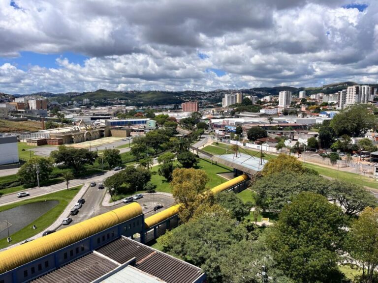 Outono chega com temperaturas amenas e previsão de pancadas de chuva