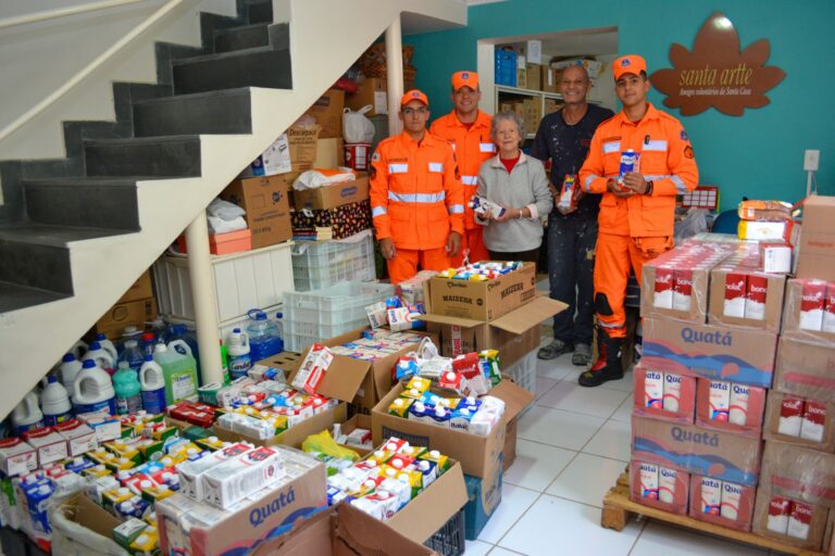 Corrida dos Bombeiros arrecada quase 500 litros de leite para o Café Cacon 