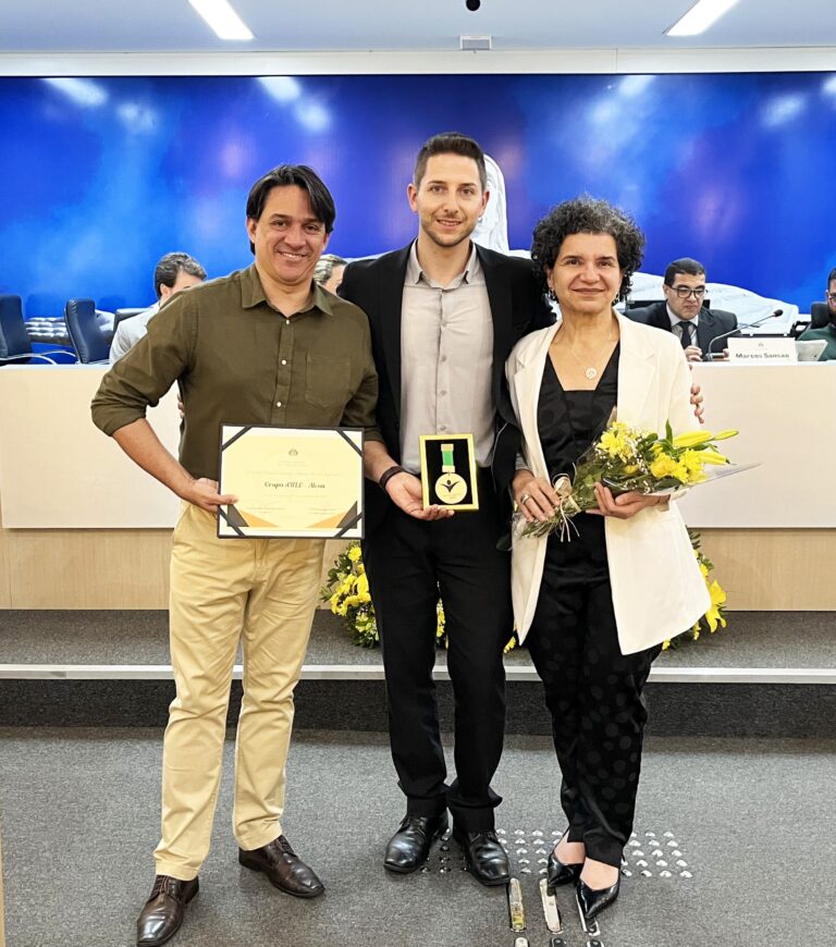 Grupo de Inclusão da Alcoa recebe Medalha Superação