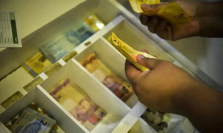 Segunda parcela do décimo terceiro deve ser depositada até dia 19