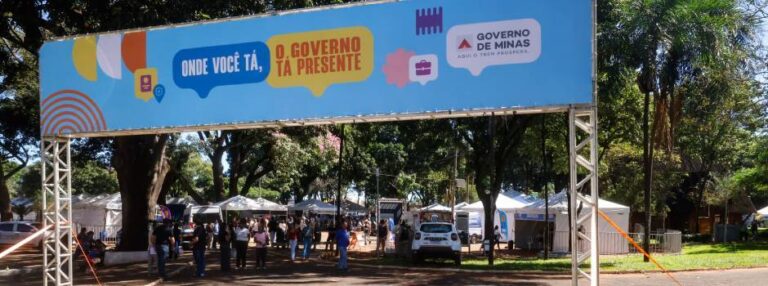 Praça de Serviços do programa Governo Presente chega a Poços 
