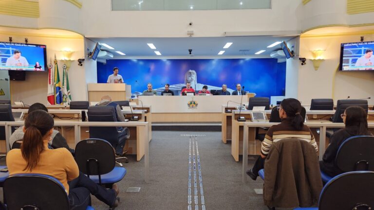 Audiência discute condições de trabalho e direitos dos servidores municipais