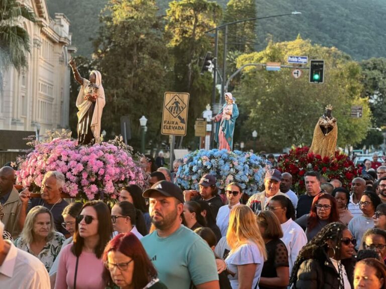 Missa e procissão solene reafirmam legado da Festa de São Benedito em Poços