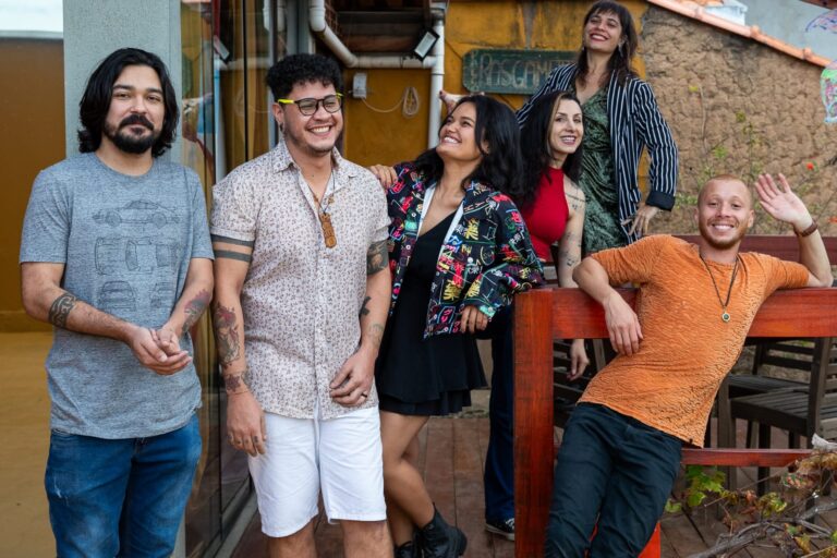 Dia Internacional do Orgulho LGBTQIAPN+ ganha edição especial do projeto ‘Fora do Padrão’ em Poços