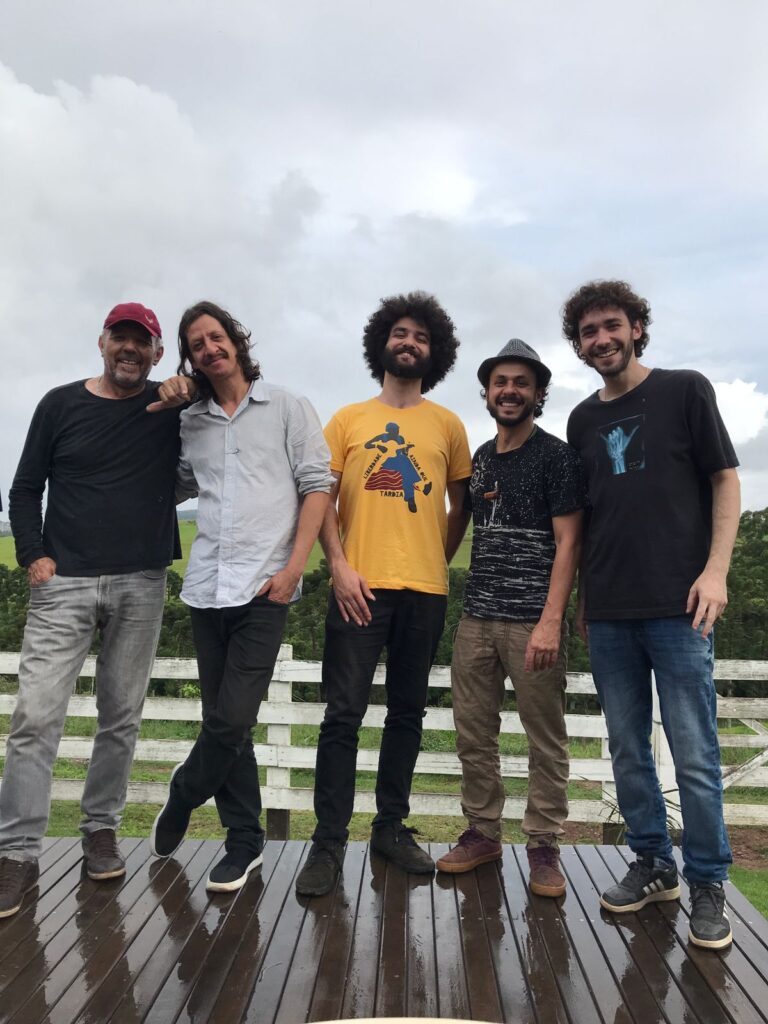 Sambalux leva clássicos da música brasileira ao Mirante Santa Rita no sábado