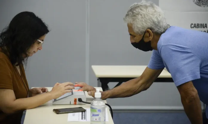 aposentado vota